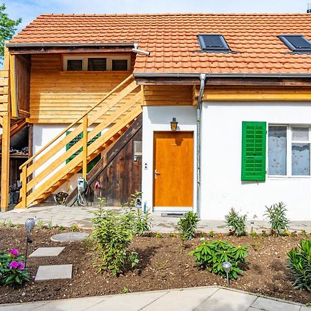 Gemuetliche Wohnung Mit Terasse Und Feuerstelle Lengnau Экстерьер фото